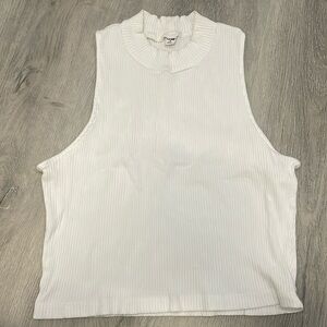 A BASIC TOP THAT EVERYONE NEEDS! 😃